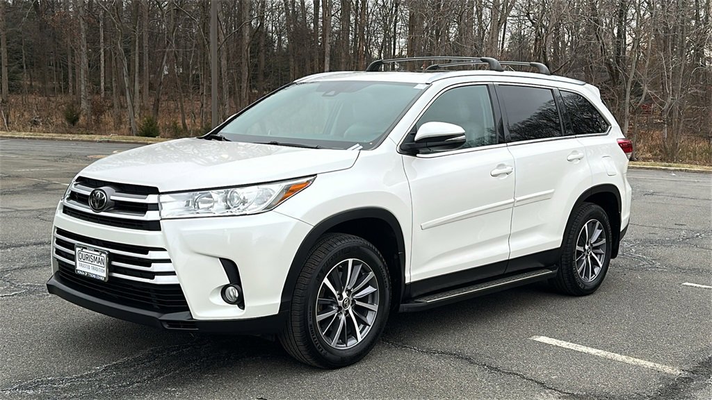 Used 2019 Toyota Highlander XLE image 2
