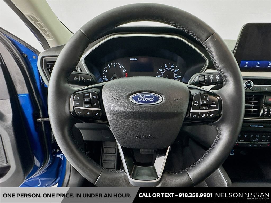 Used 2022 Ford Escape SE w/ SE Sport Appearance Package image 11