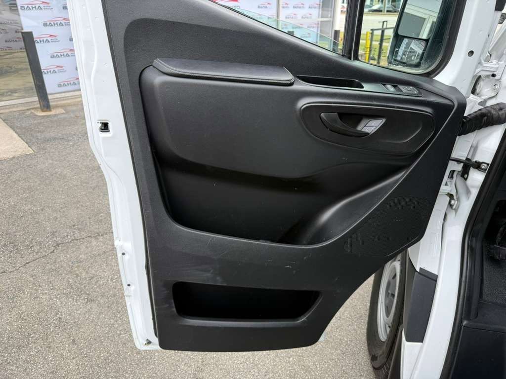 Used 2021 Mercedes-Benz Sprinter 2500 image 20