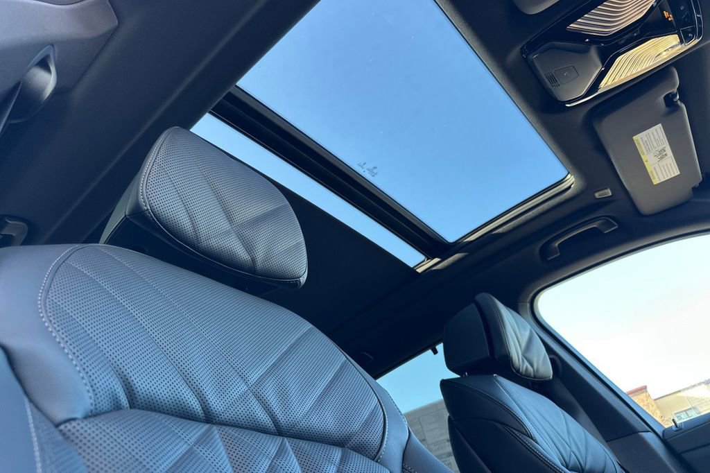 New 2026 BMW X5 sDrive40i w/ Climate Comfort Package image 18