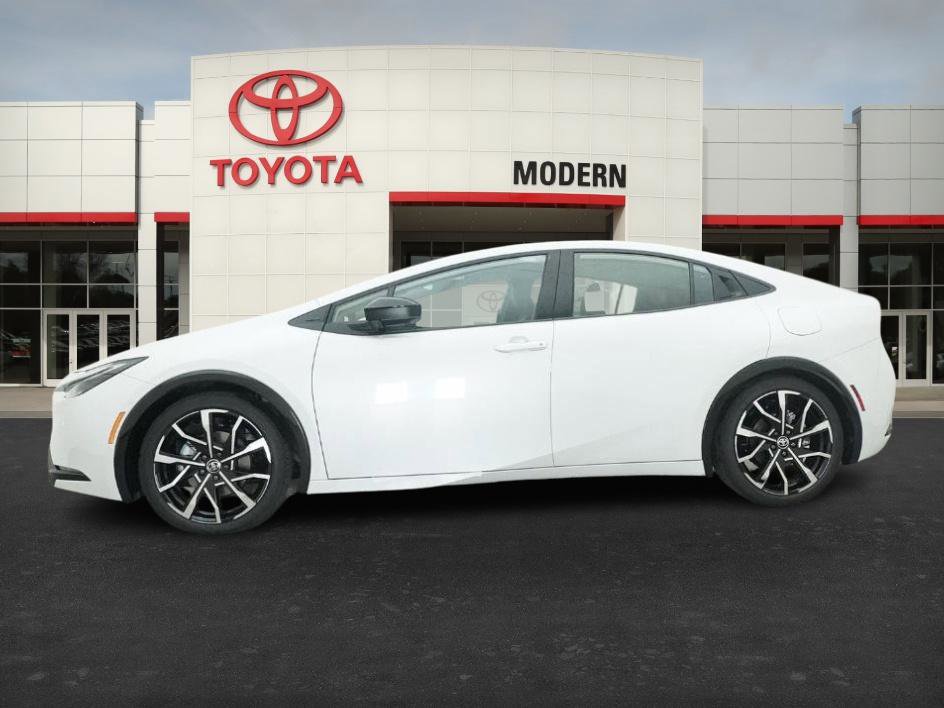 New 2026 Toyota Prius Plug-In Hybrid FWD image 10