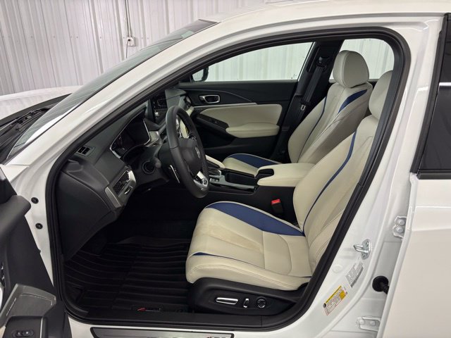 Used 2026 Acura Integra A-Spec w/ Technology Package FWD image 2
