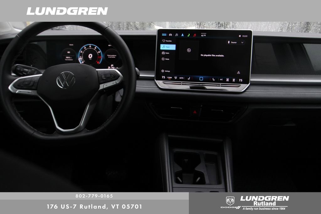 Used 2025 Volkswagen Tiguan SE w/ Panoramic Sunroof Package AWD/4WD image 27