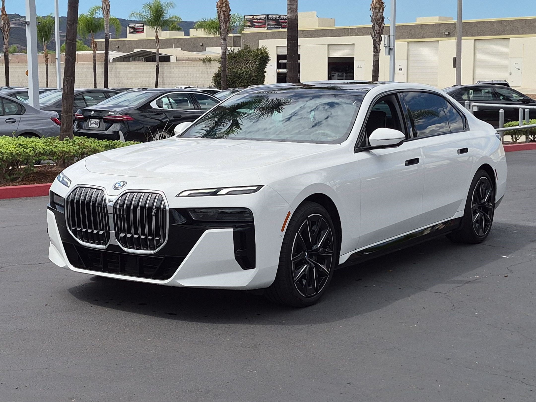 Certified 2024 BMW i7 eDrive50 w/ M Sport Package RWD image 5