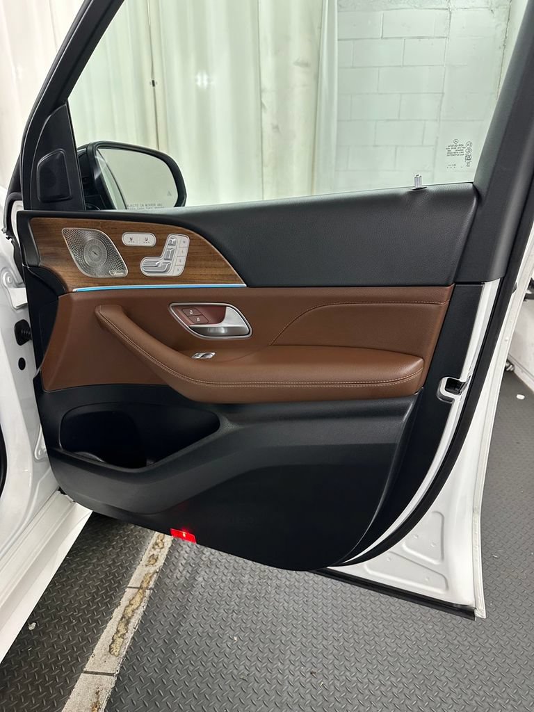 Used 2025 Mercedes-Benz GLE 350 4MATIC image 33