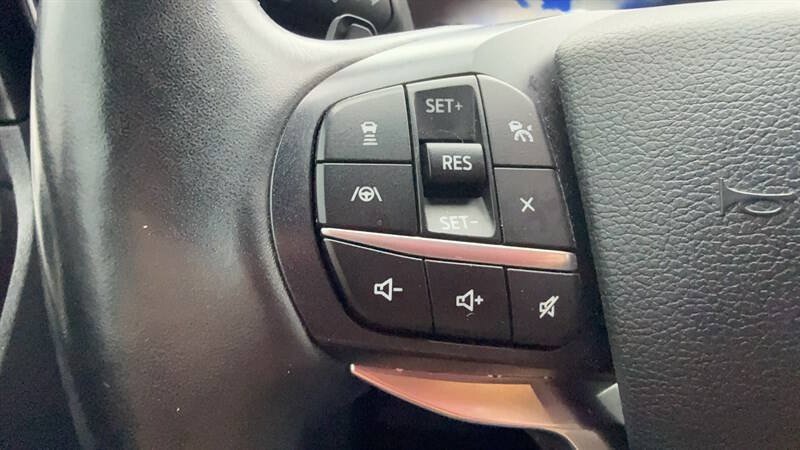 Used 2020 Ford Explorer Platinum w/ Premium Technology Package AWD/4WD image 22