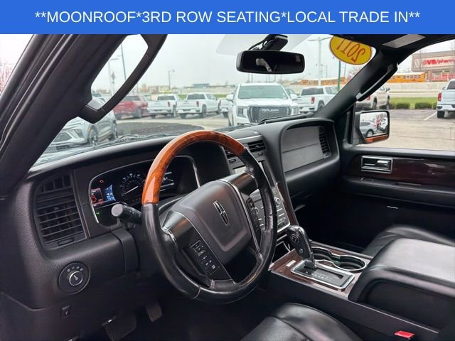 Used 2017 Lincoln Navigator Select image 16