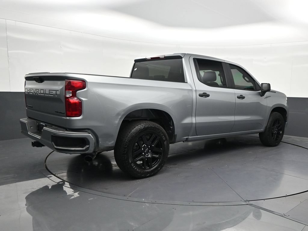 Used 2025 Chevrolet Silverado 1500 Custom w/ Turbomax Blackout Package RWD image 5