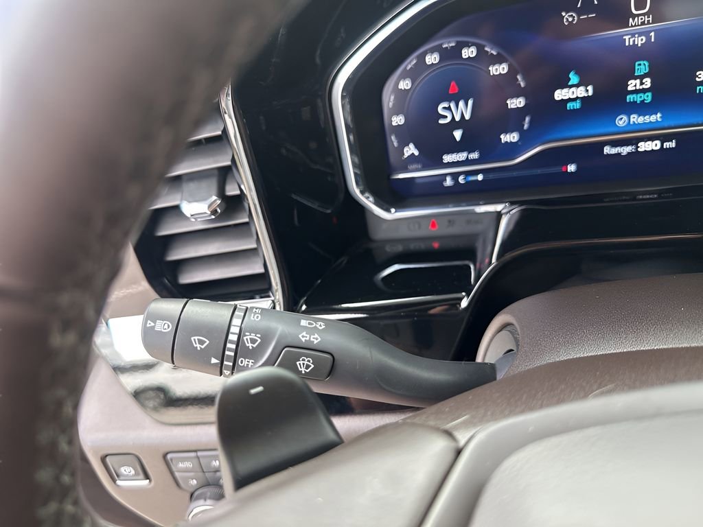 Certified 2025 Chevrolet Silverado 1500 LT image 32