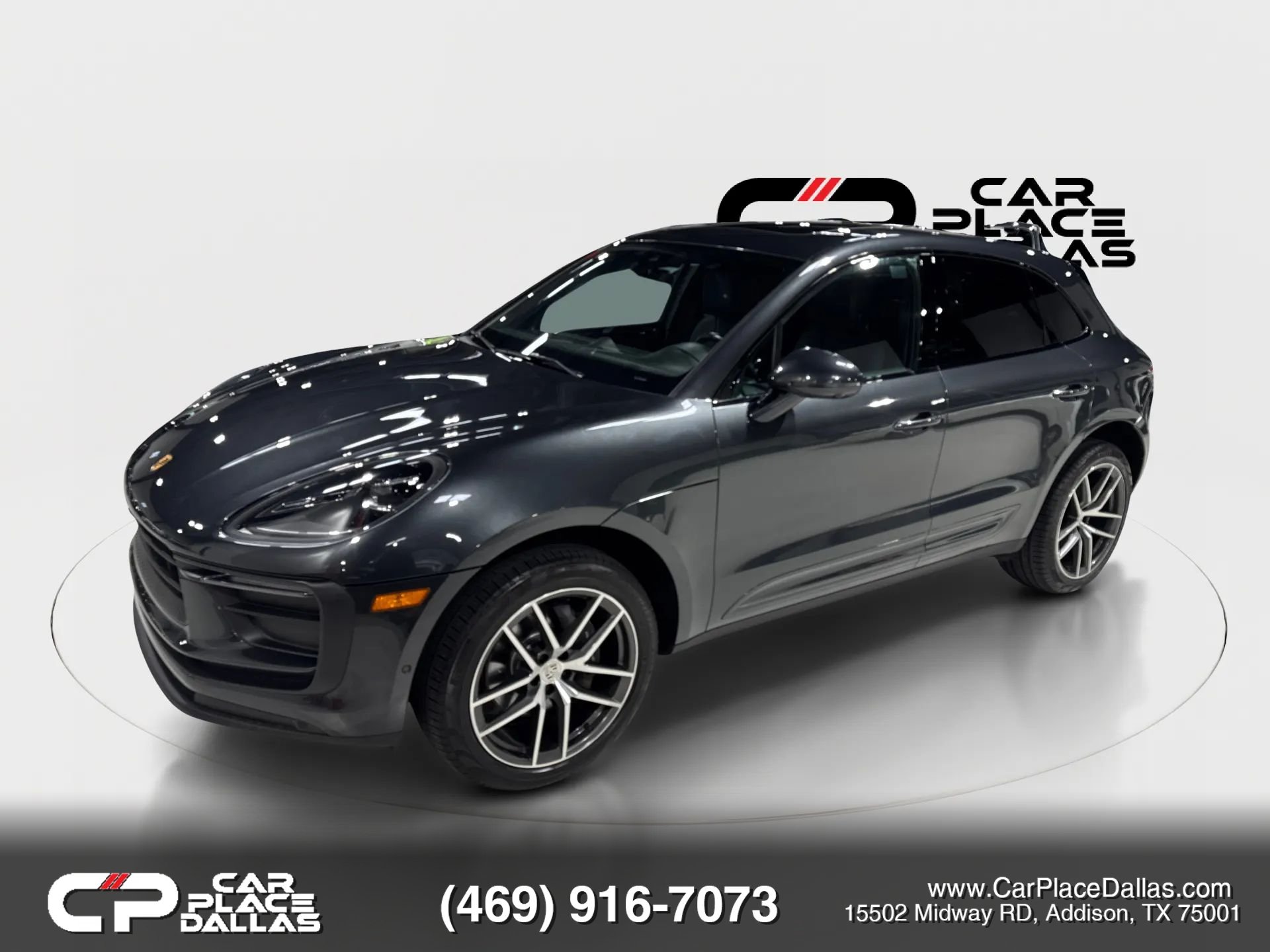 Used 2022 Porsche Macan w/ Premium Package Plus AWD/4WD image 4