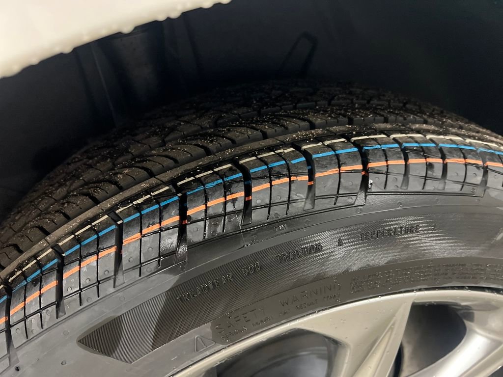 New 2026 Buick Encore GX Avenir image 10