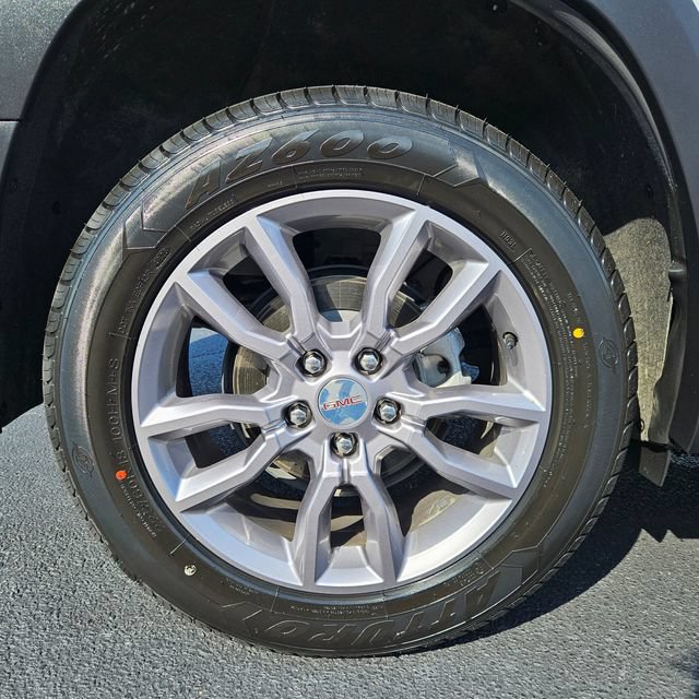 Used 2024 GMC Terrain SLT AWD/4WD image 41