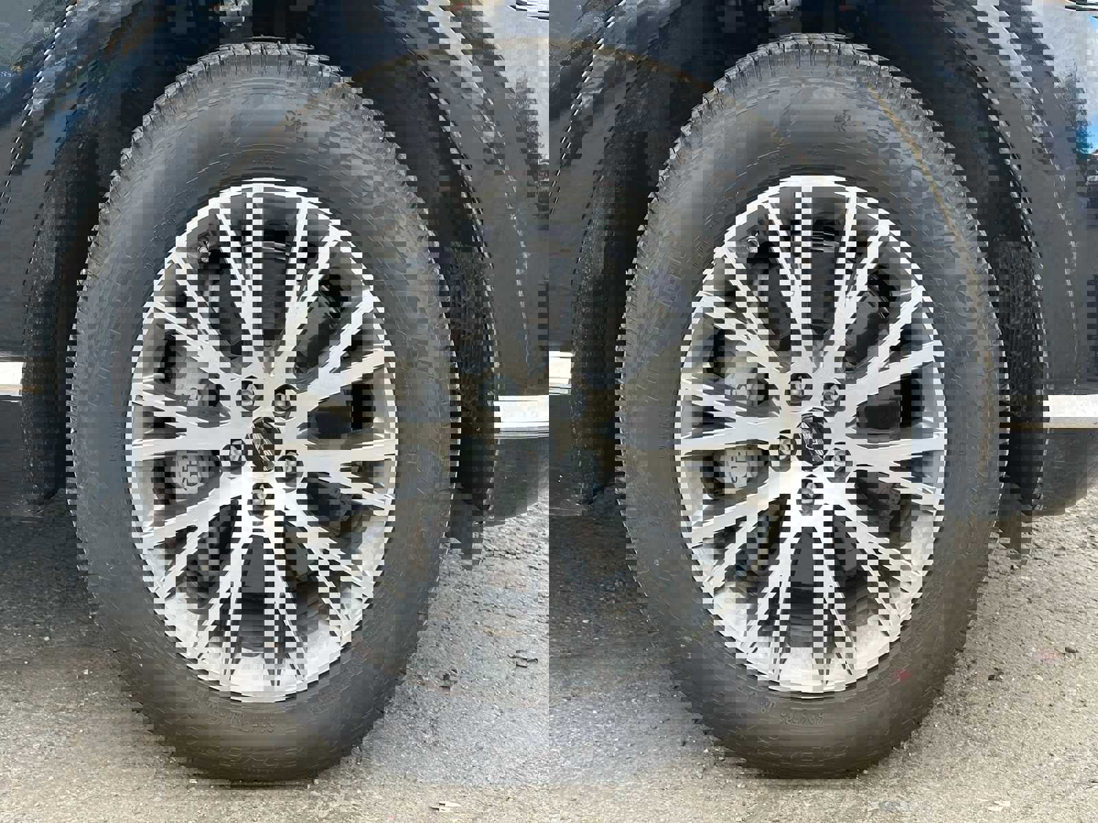 Used 2025 Genesis GV80 2.5T Standard image 9