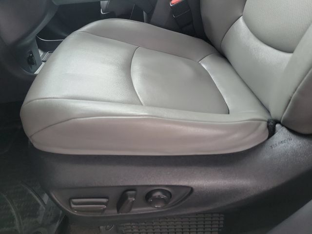 Used 2022 Toyota Sienna XLE w/ XLE Plus Package FWD image 21