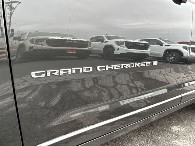 Used 2022 Jeep Grand Cherokee L Overland w/ Advanced Protech Group III image 33