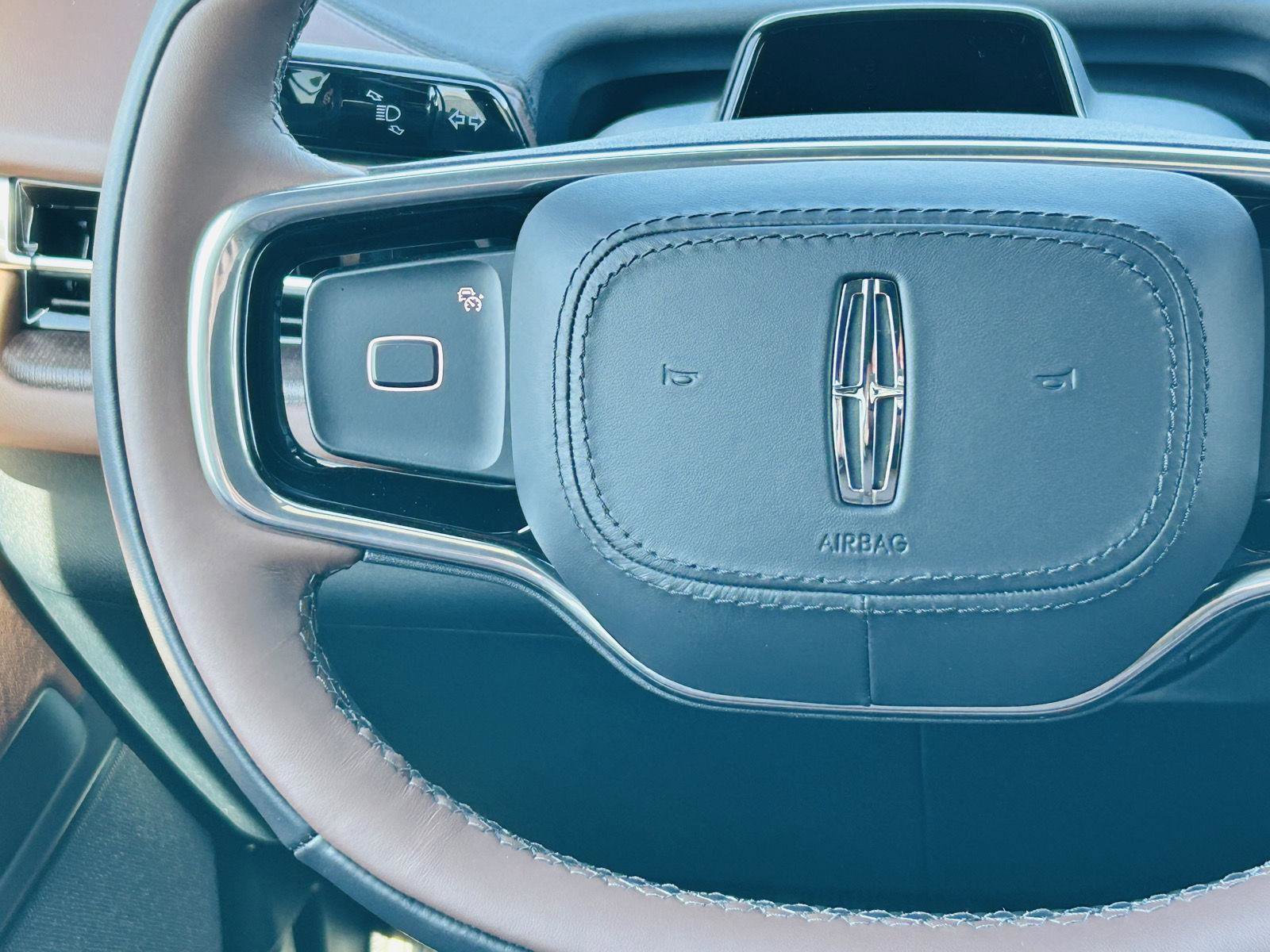 New 2026 Lincoln Navigator Reserve image 26