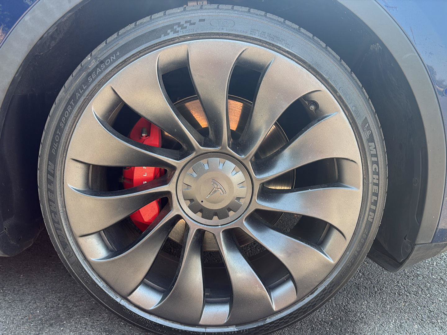 Used 2022 Tesla Model Y Performance AWD/4WD image 10