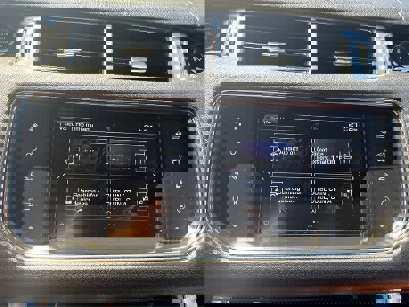 Used 2016 Land Rover Range Rover Sport Supercharged image 24