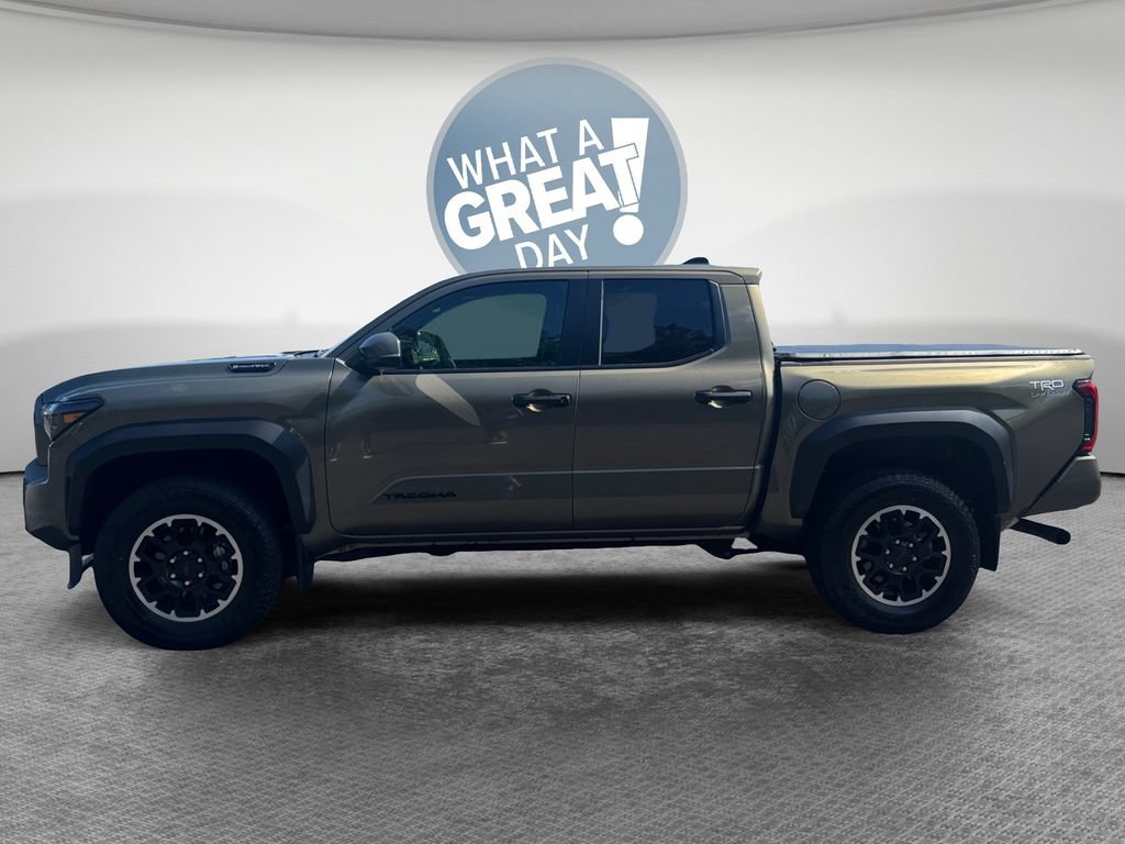 Used 2024 Toyota Tacoma TRD Off-Road w/ TRD Off Road Upgrade Package AWD/4WD image 7