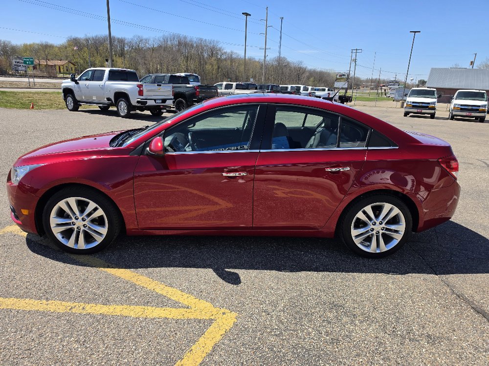 Used 2012 Chevrolet Cruze LTZ FWD image 2