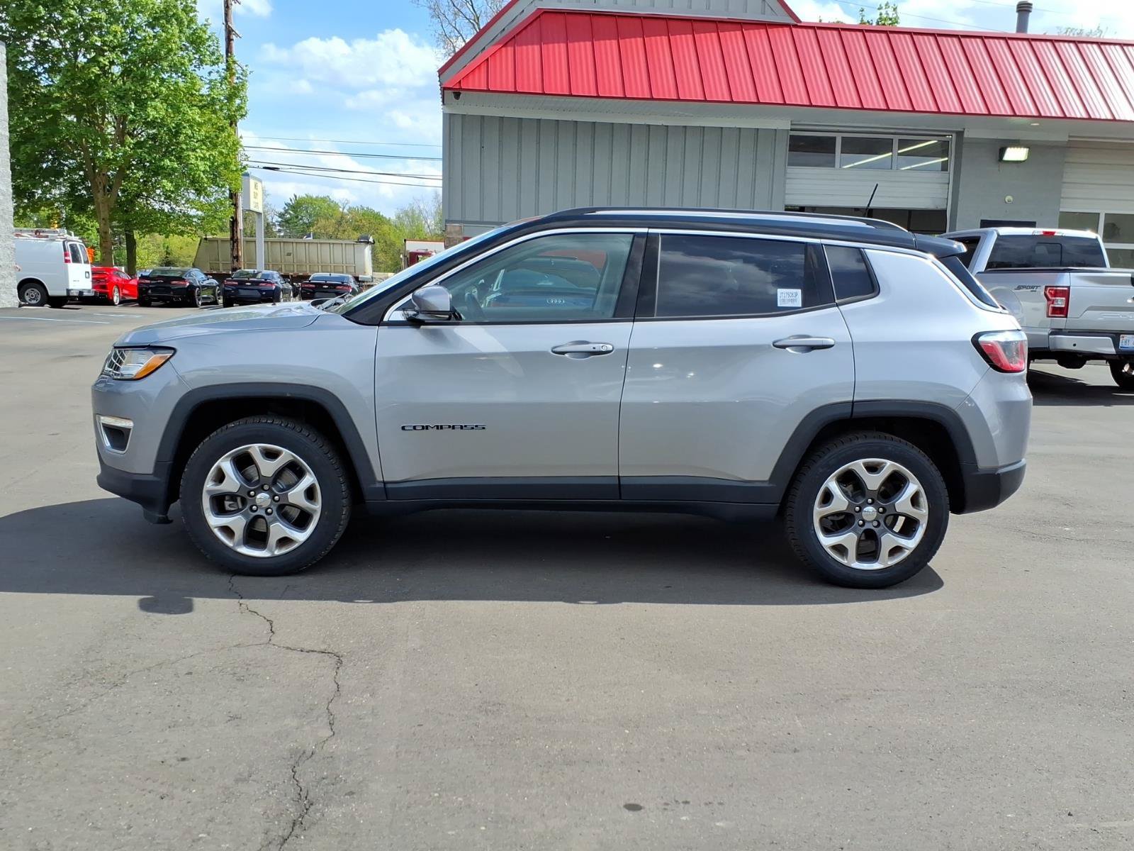 Used 2018 Jeep Compass Limited w/ Navigation Group AWD/4WD image 2