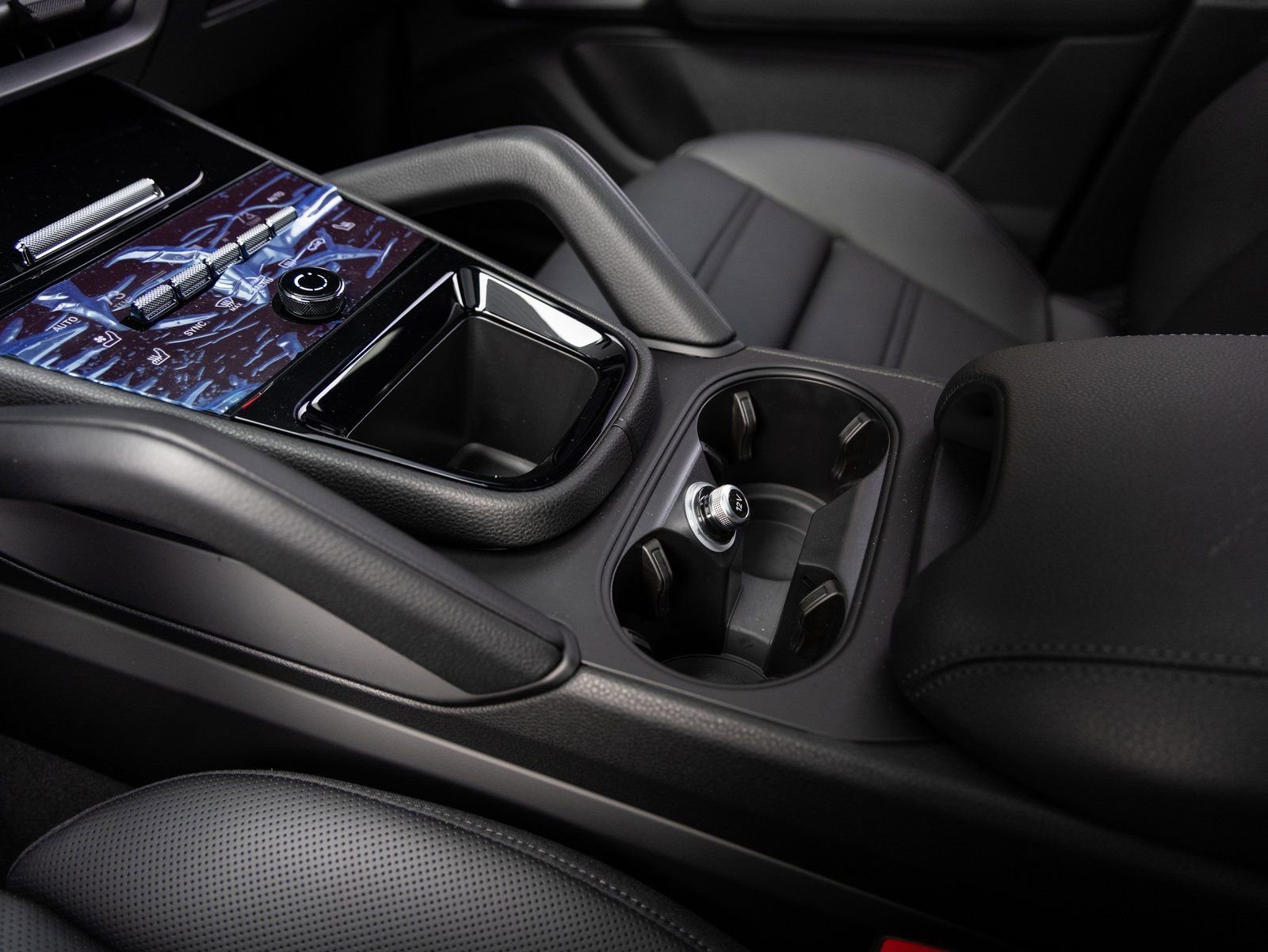 Certified 2026 Porsche Cayenne Coupe image 19