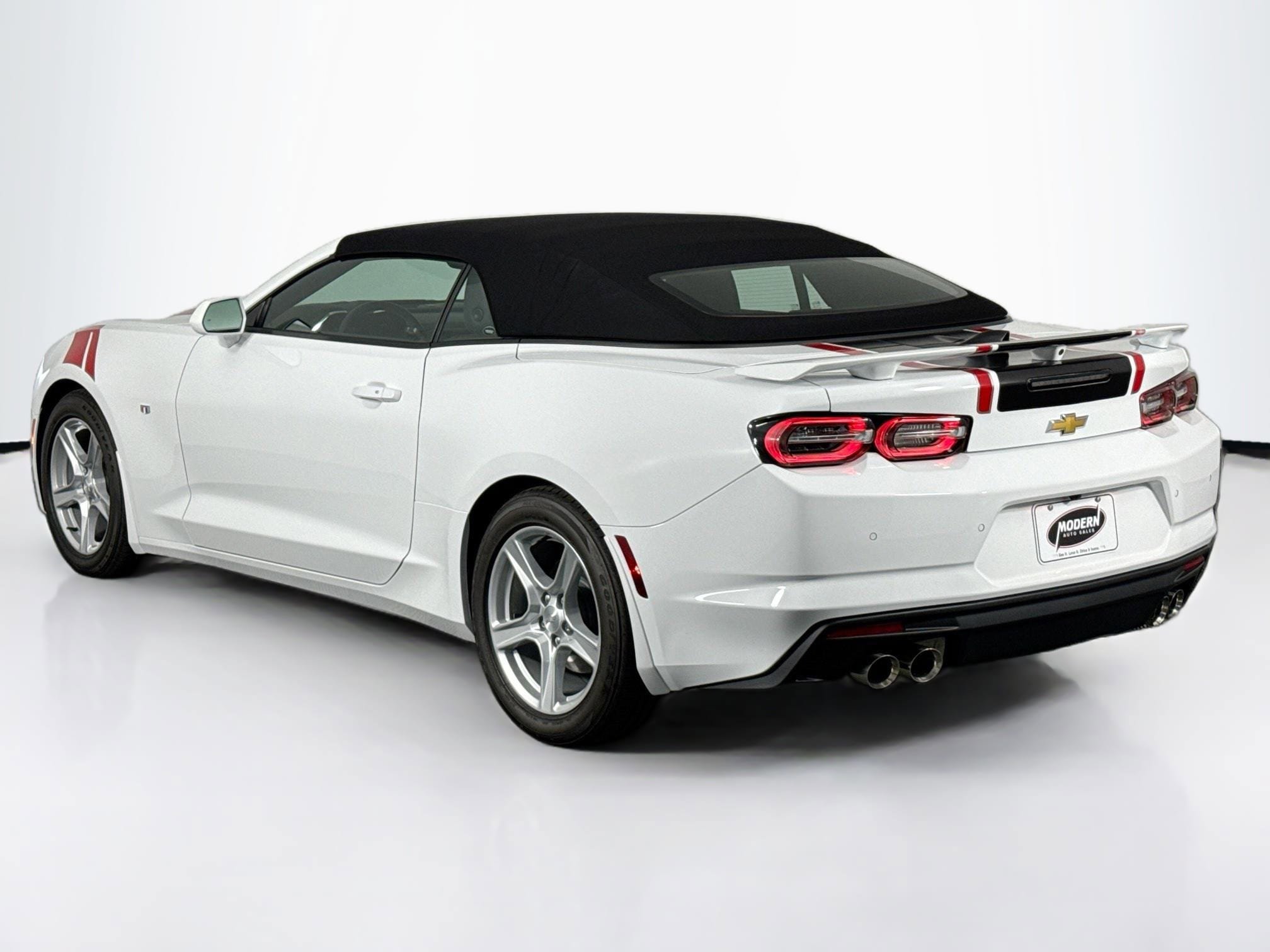 Used 2020 Chevrolet Camaro LT image 11
