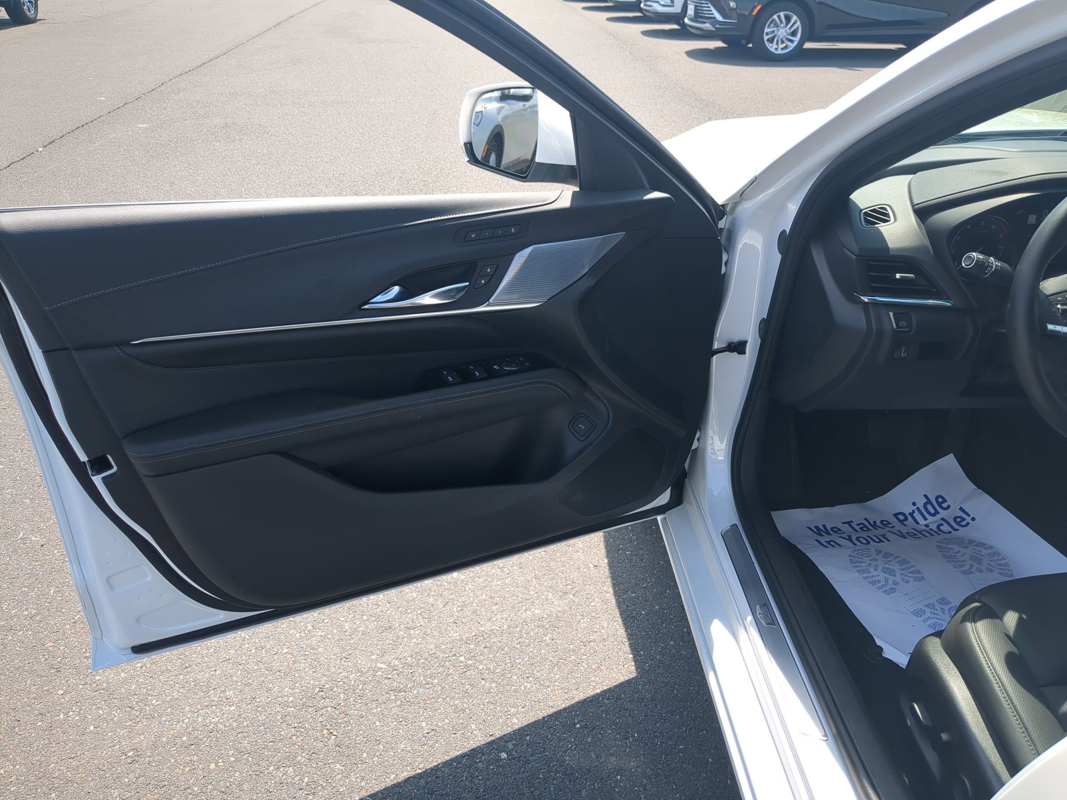 Certified 2023 Cadillac CT4 Premium Luxury w/ LPO, Exterior Accent Package AWD/4WD image 21