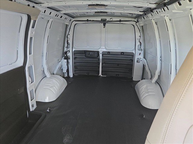 New 2027 Chevrolet Express 2500 w/ Driver Convenience Package RWD image 17