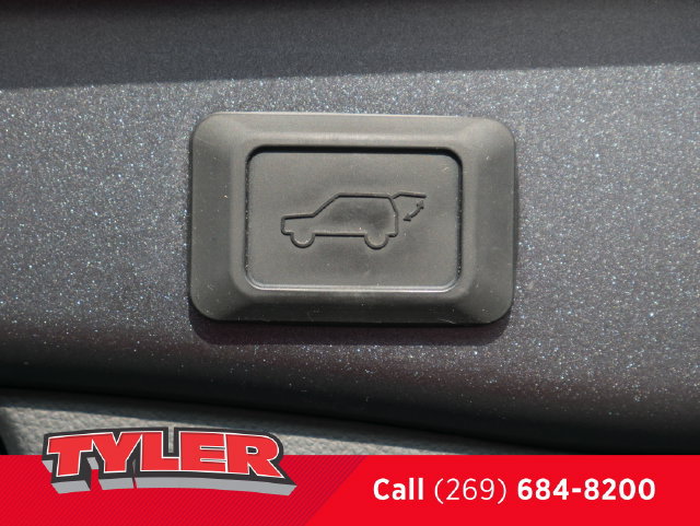 Used 2023 Toyota RAV4 XSE w/ XSE Grade Weather Package AWD/4WD image 19