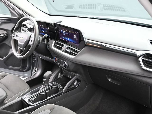 Used 2024 Chevrolet TrailBlazer LS FWD image 35