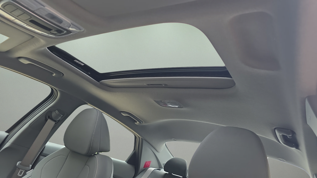 New 2026 Hyundai Elantra SEL Sport Premium w/ Cargo Package FWD image 9