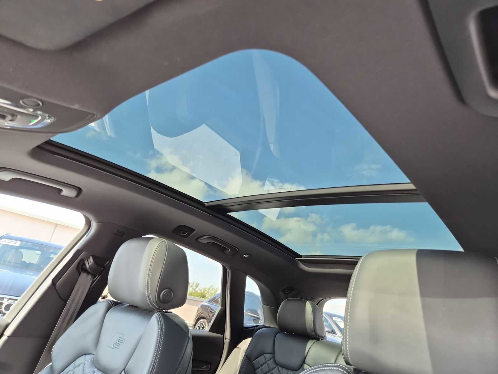 Certified 2023 Audi SQ5 Premium Plus w/ Premium Plus Package image 18