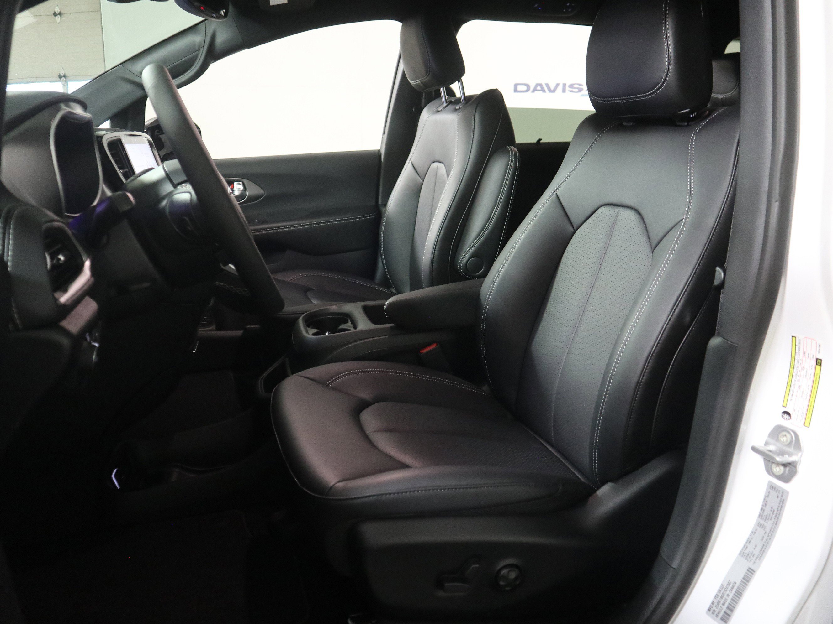 New 2026 Chrysler Pacifica Select image 23