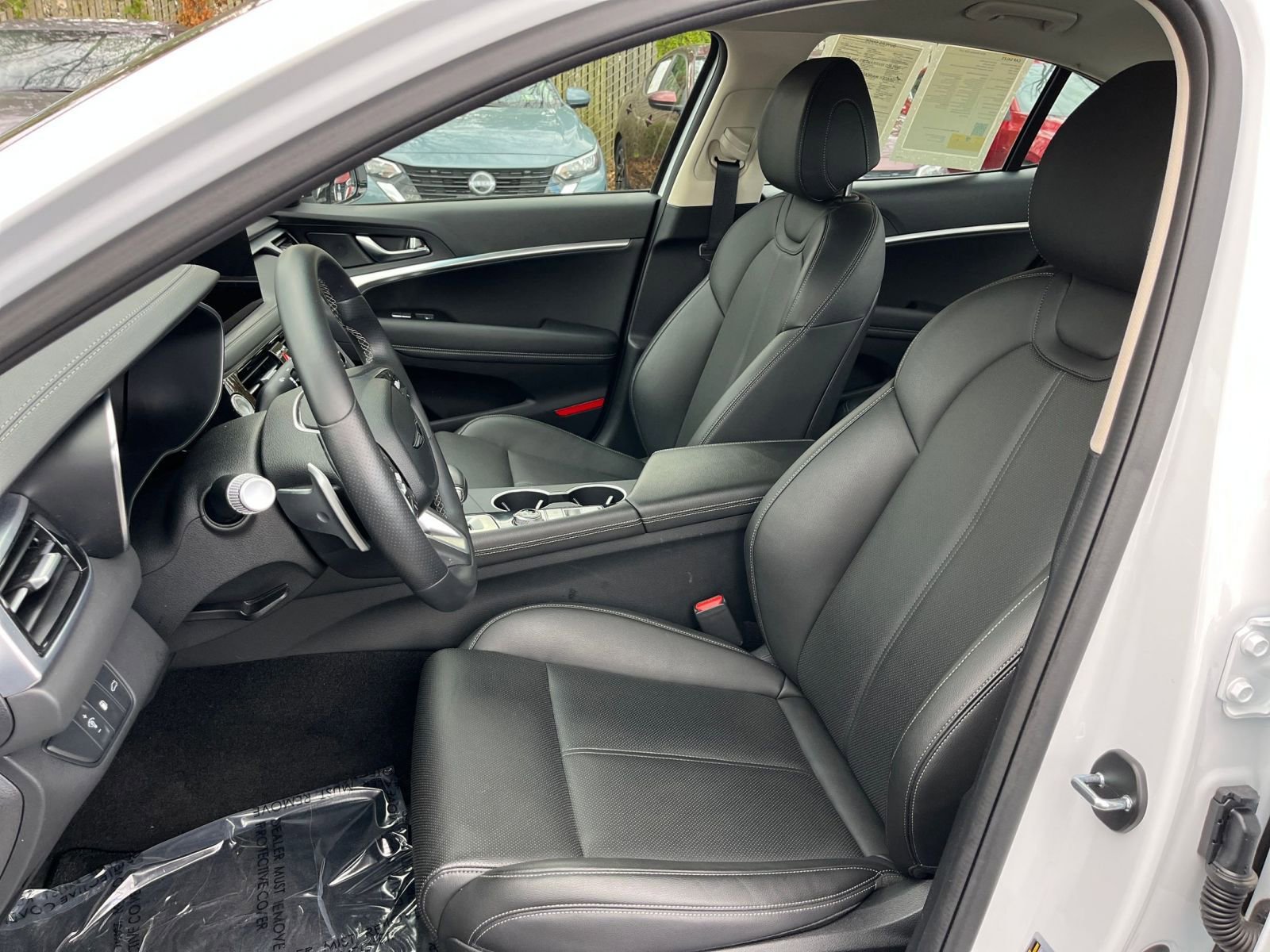 Used 2025 Genesis G70 2.5T image 36