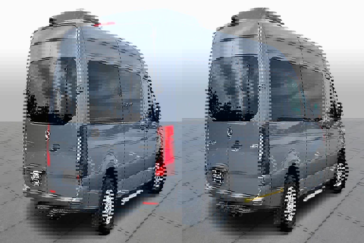 Used 2022 Mercedes-Benz Sprinter 2500 image 13