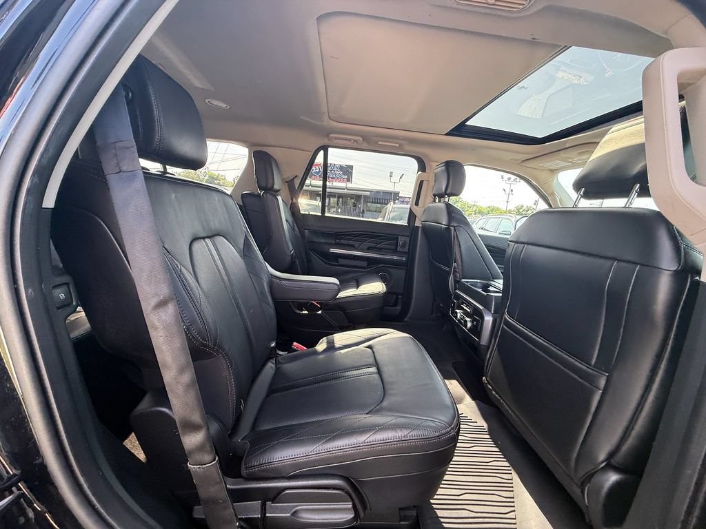 Used 2019 Ford Expedition Platinum AWD/4WD image 22