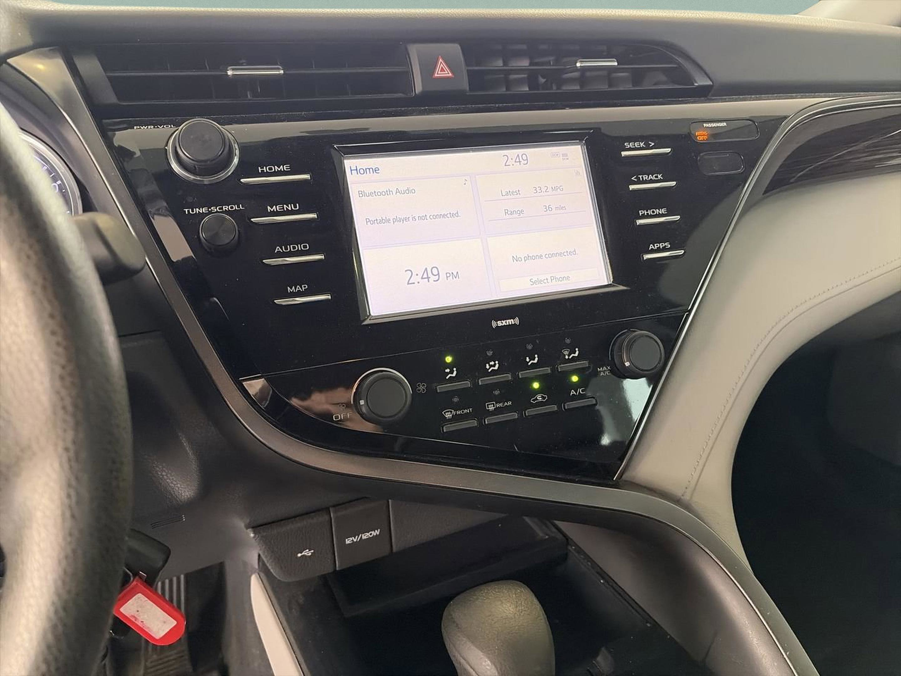 Used 2020 Toyota Camry LE image 13