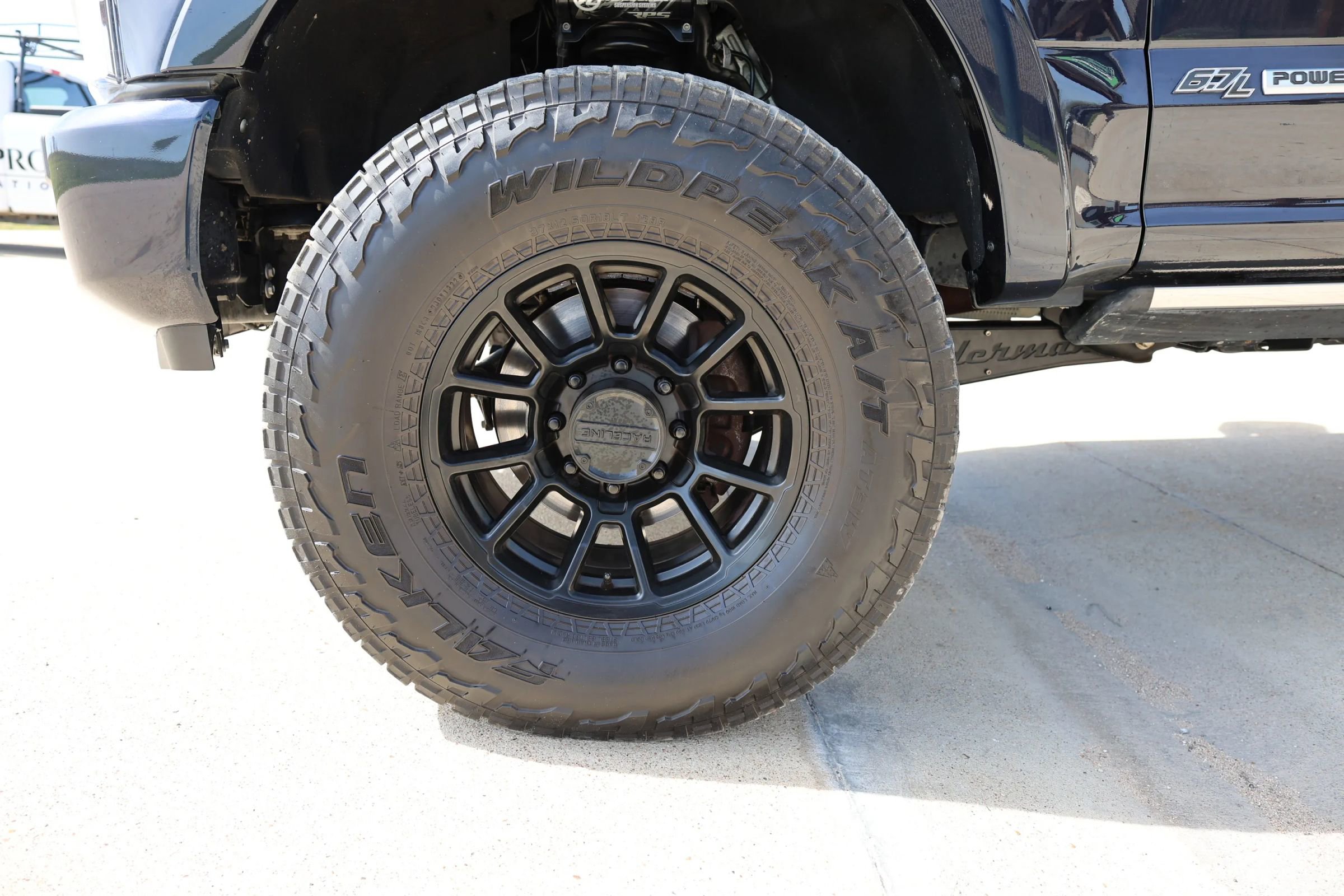 Used 2021 Ford F350 Platinum w/ Tremor Off-Road Package image 26