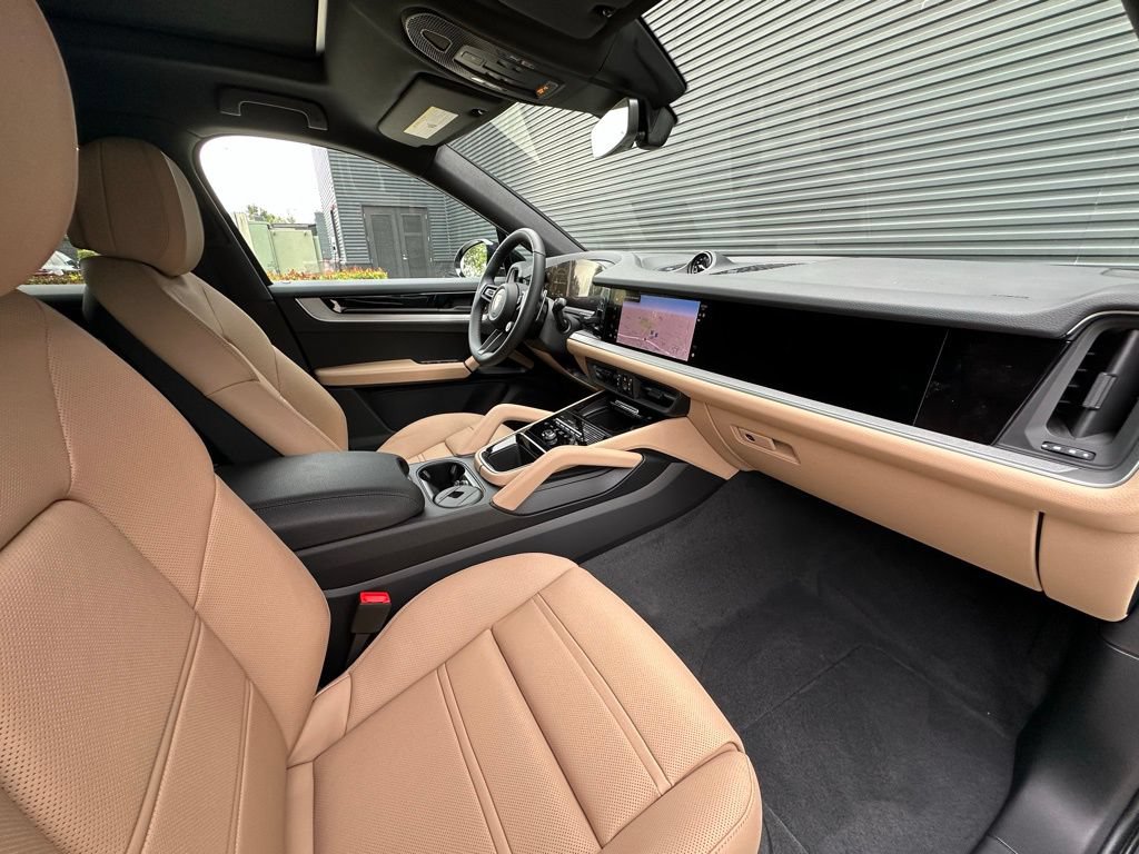 Used 2026 Porsche Cayenne S AWD/4WD image 41
