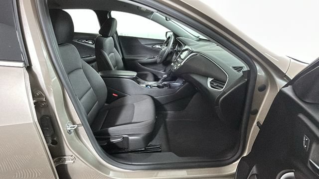 Used 2023 Chevrolet Malibu LT FWD image 31