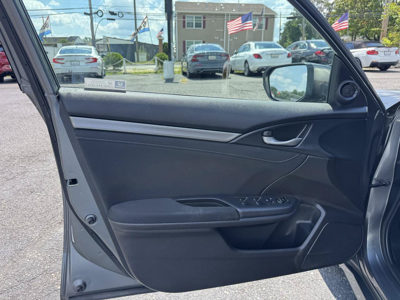 Used 2020 Honda Civic EX image 9