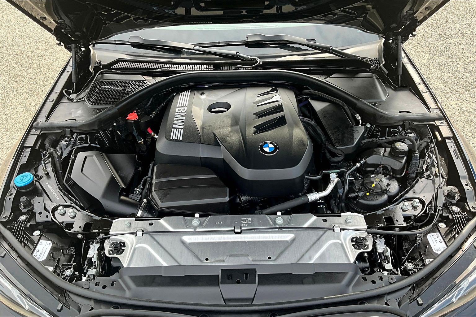 Used 2026 BMW 330i xDrive Sedan AWD/4WD image 9