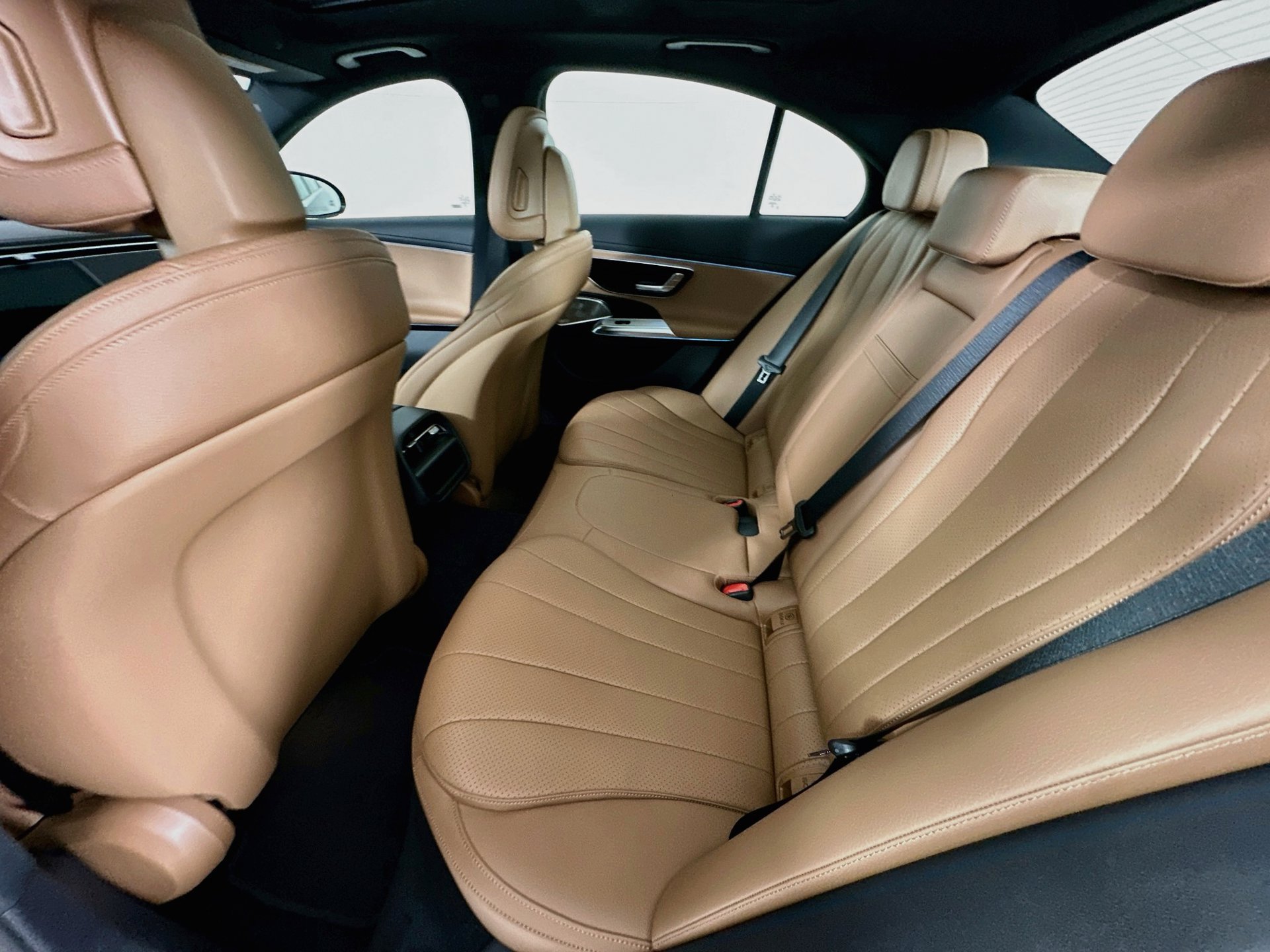 New 2027 Mercedes-Benz E 350 4MATIC Sedan image 27