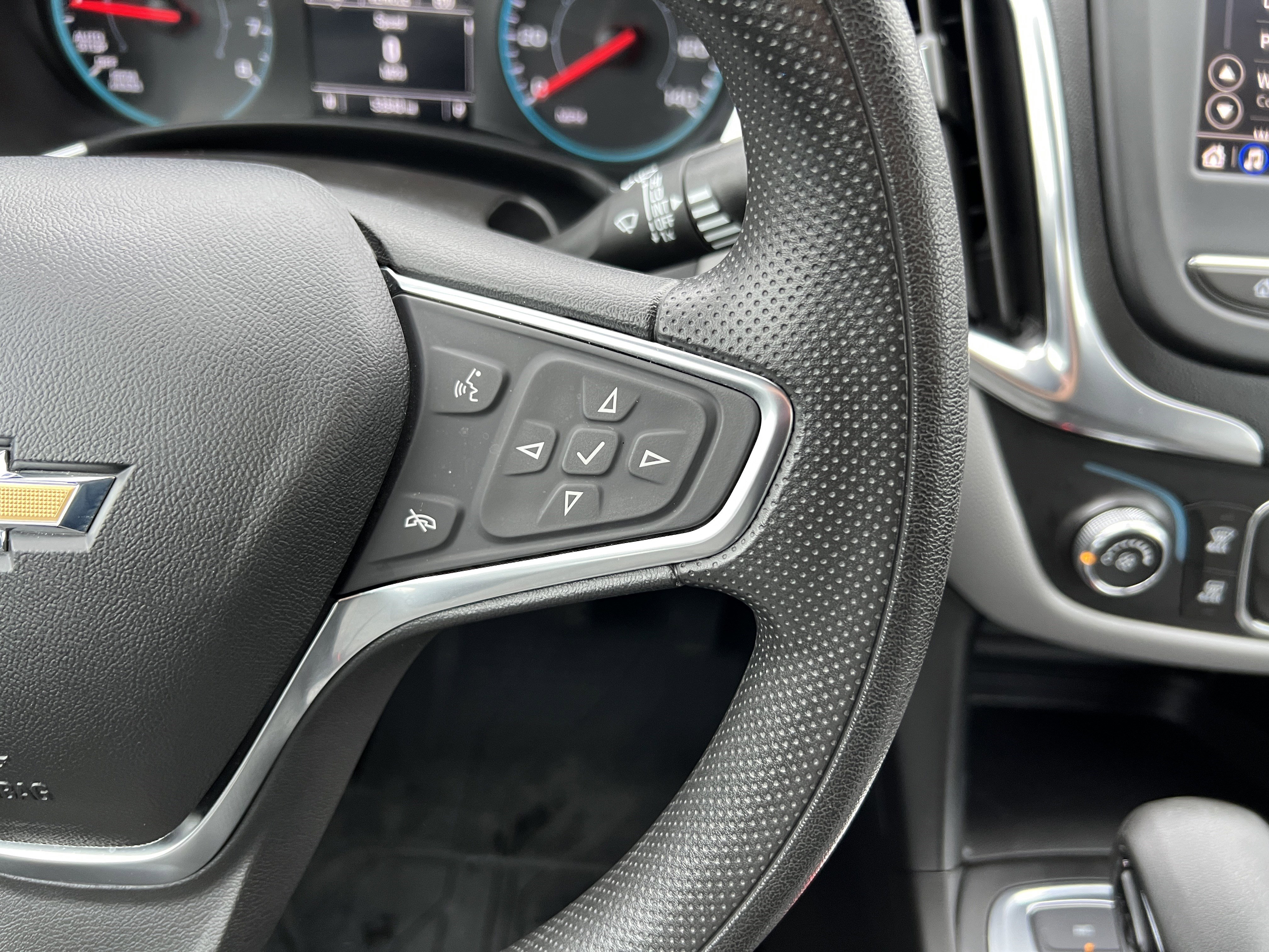 Certified 2022 Chevrolet Equinox LS w/ LPO, Floor Liner Package image 28