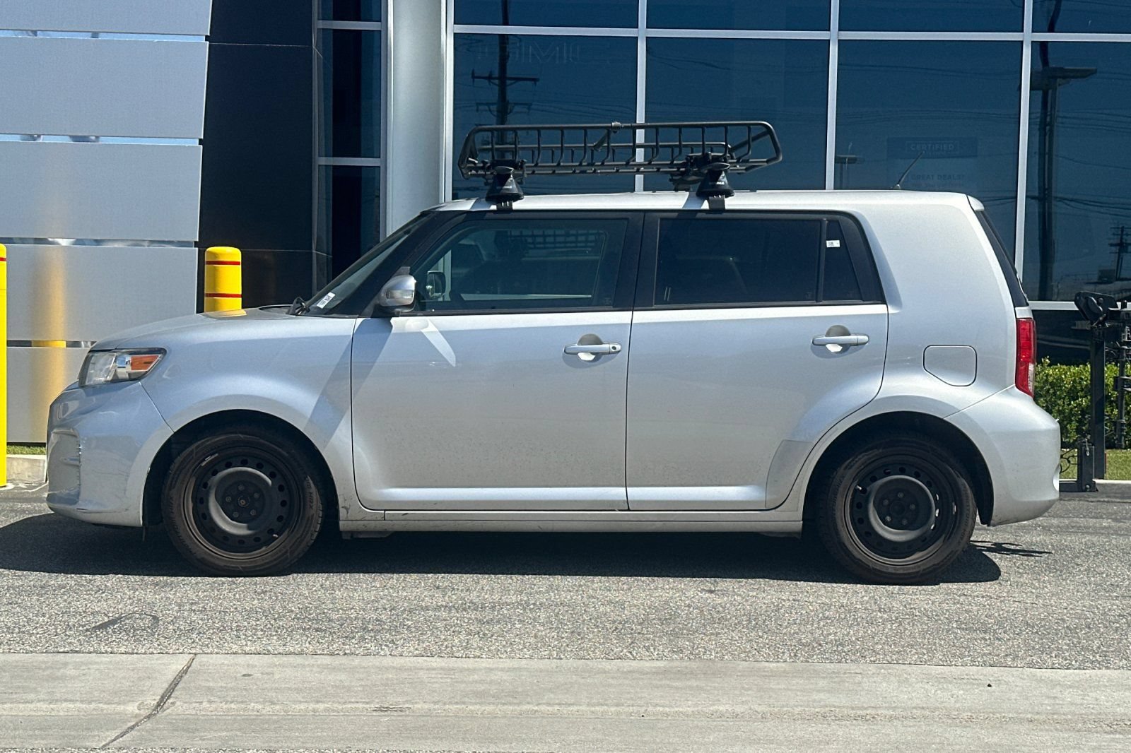 Used 2015 Scion xB FWD image 7