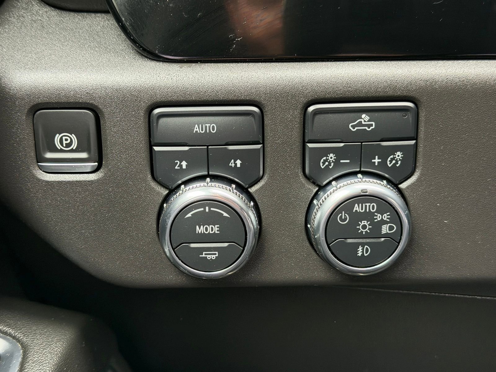 Used 2024 GMC Sierra 1500 Elevation image 18
