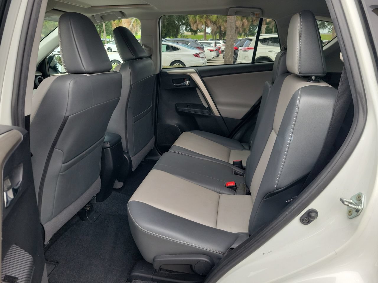 Used 2015 Toyota RAV4 Limited FWD image 11