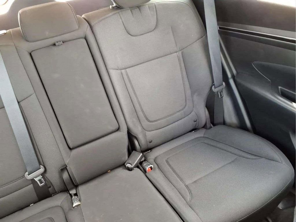 Used 2022 Hyundai Tucson SEL FWD image 16