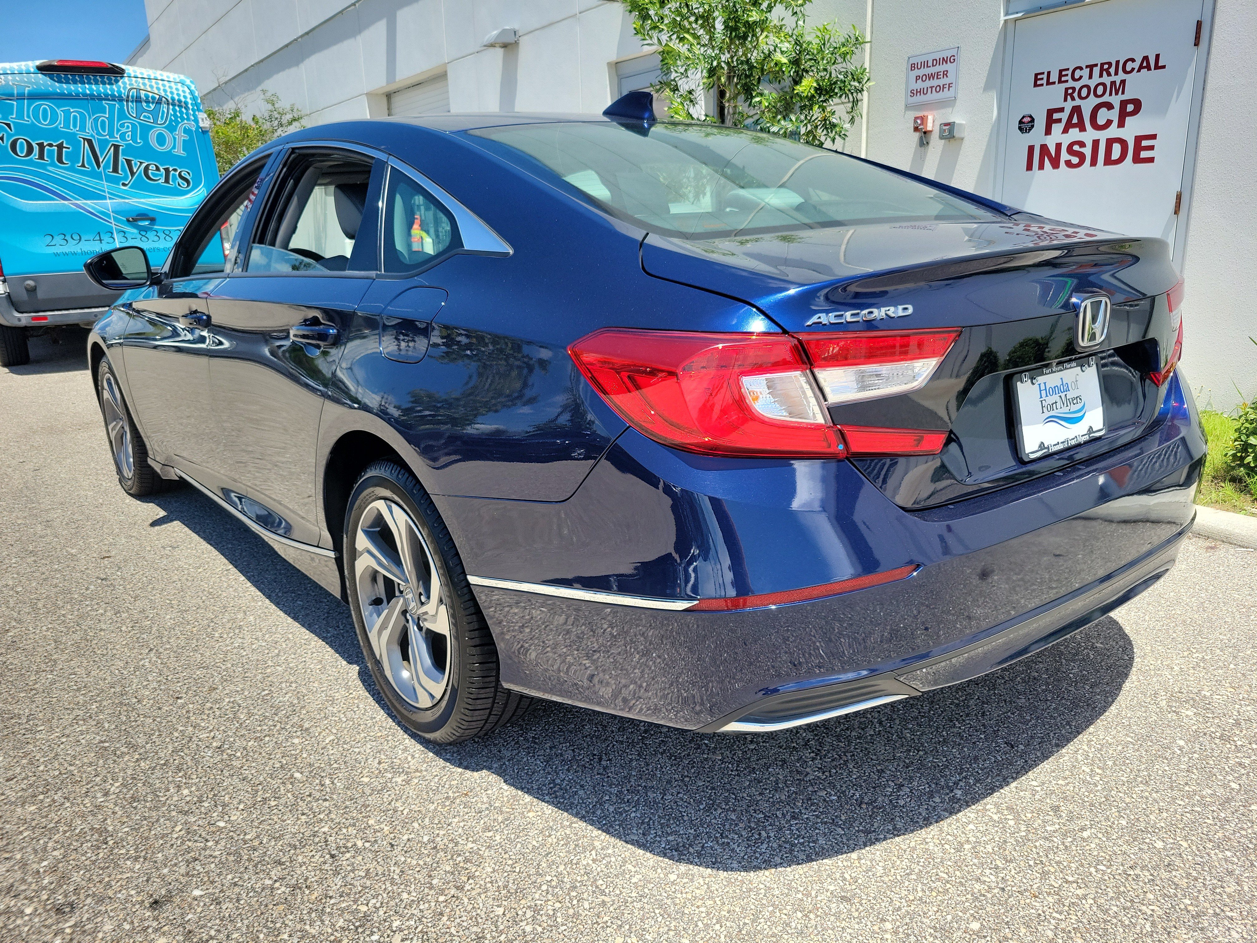 Used 2020 Honda Accord EX image 4